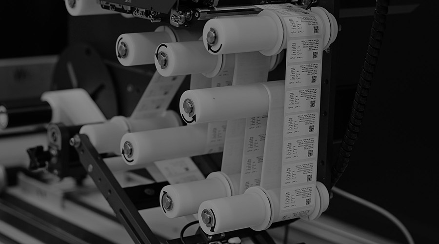 Print and apply labeling system